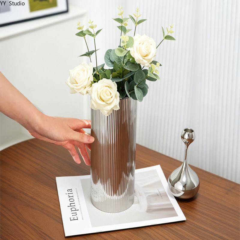 Luxuriöse Edelstahl-Vase Nordi – Desk Setup Minimalist Bewertung und Preis